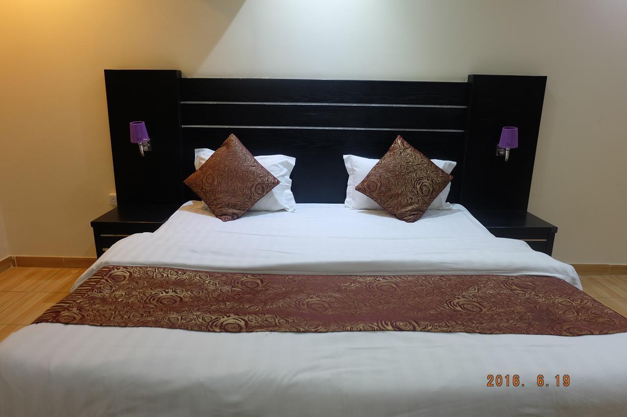 Talin Star Suites 利雅德 外观 照片